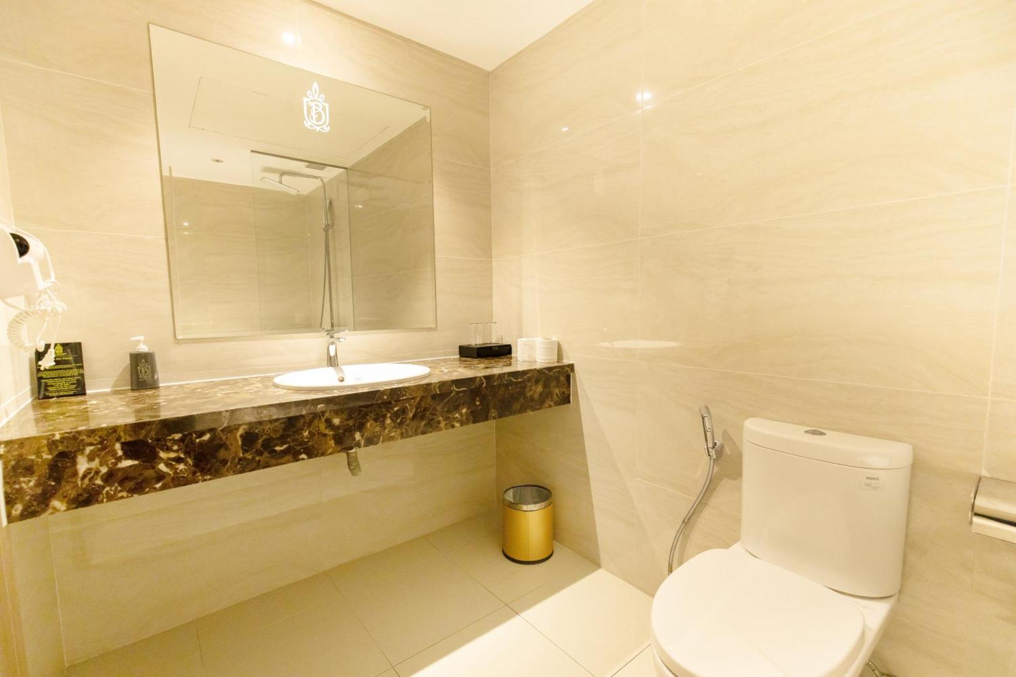 Nicecy Suite Hotel & Spa Ho Chi Minh City Bagian luar foto