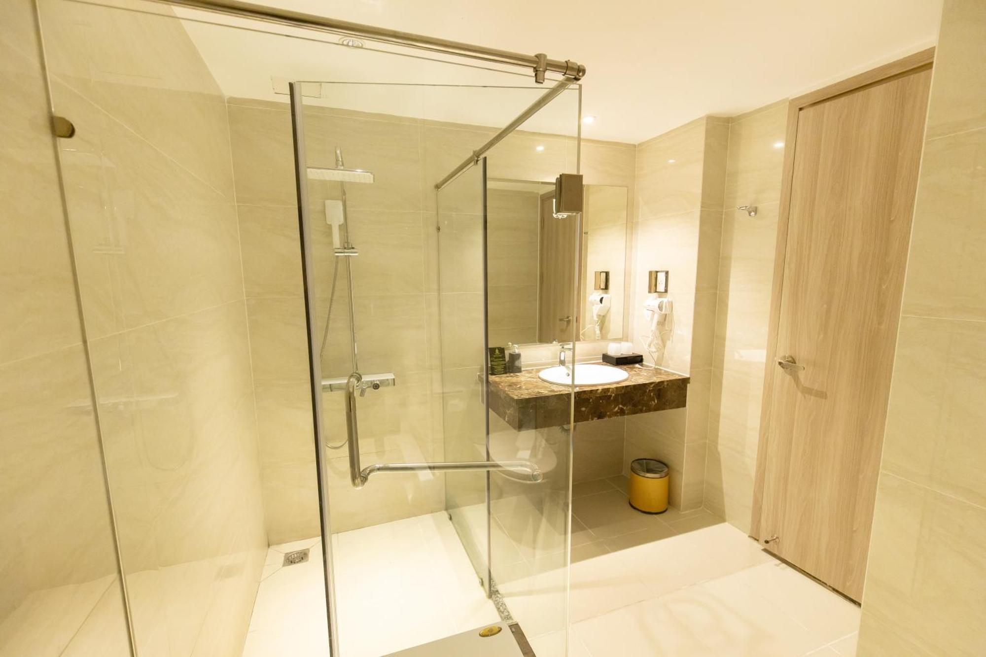 Nicecy Suite Hotel & Spa Ho Chi Minh City Bagian luar foto